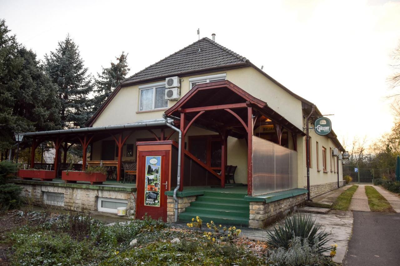Hotel Fortuna Panzio Orosháza Esterno foto