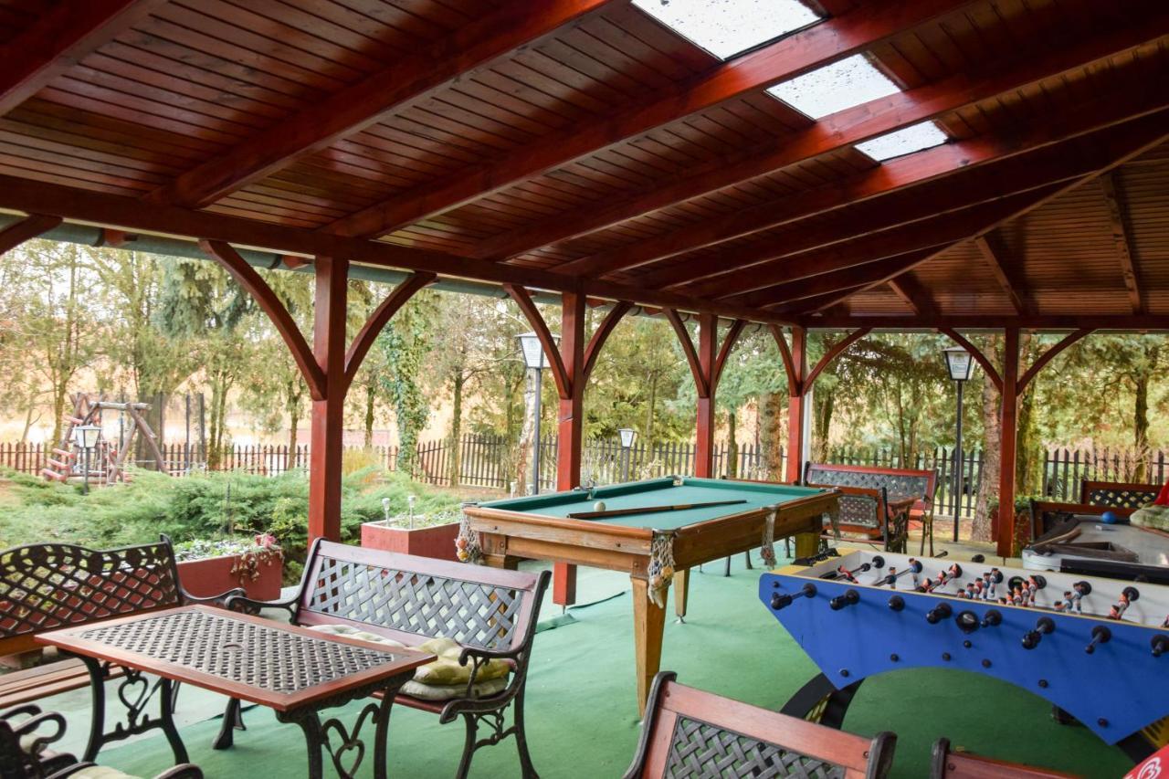 Hotel Fortuna Panzio Orosháza Esterno foto