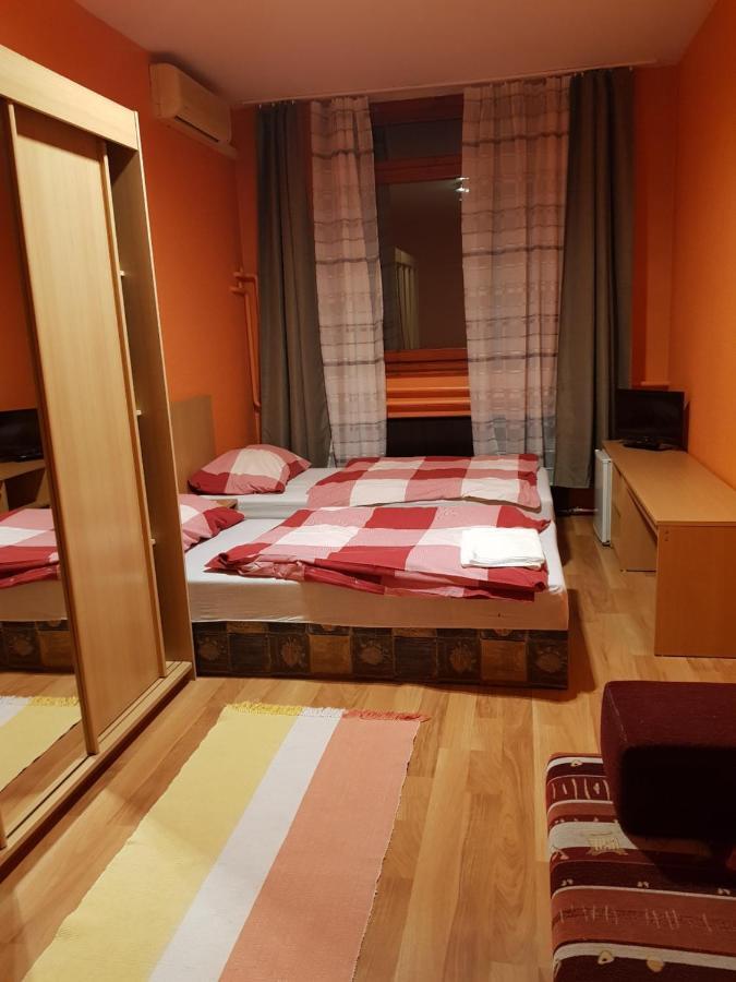 Hotel Fortuna Panzio Orosháza Esterno foto