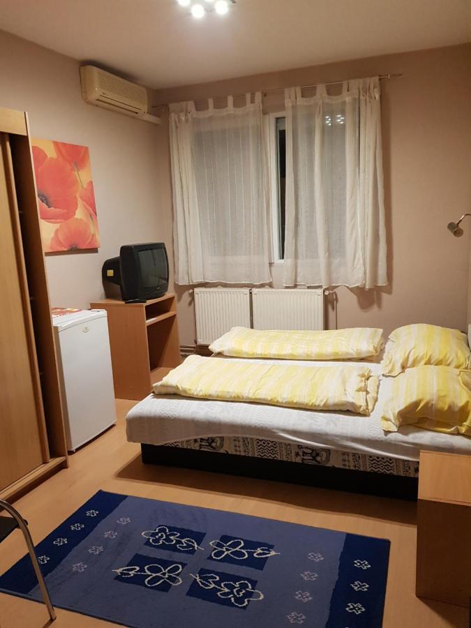 Hotel Fortuna Panzio Orosháza Esterno foto